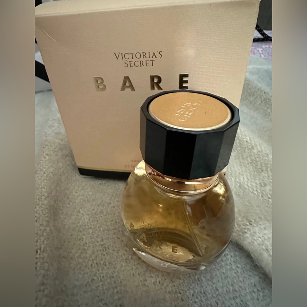 BARE 1.7 oz Eau De Parfum
Victoria’s Secret